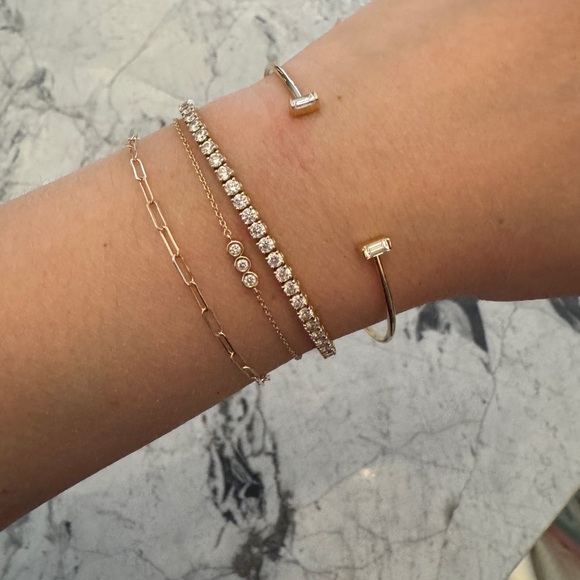 Kendra Scott .19ctw diamond 14k yellow gold open bracelet - Picture 9 of 9